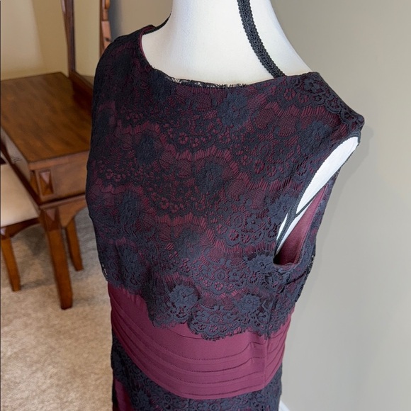 Cleo Midi Dress Burgundy Black Sheath Cocktail, maybe goth, Formal Women's Sz 12 - Picture 3 of 13